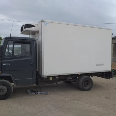 преобразователя 24-12 Вольт на малотоннажный грузовой автомобиль ТАТА LPT-613 с напряжением бортовой сети 24 Вольт.