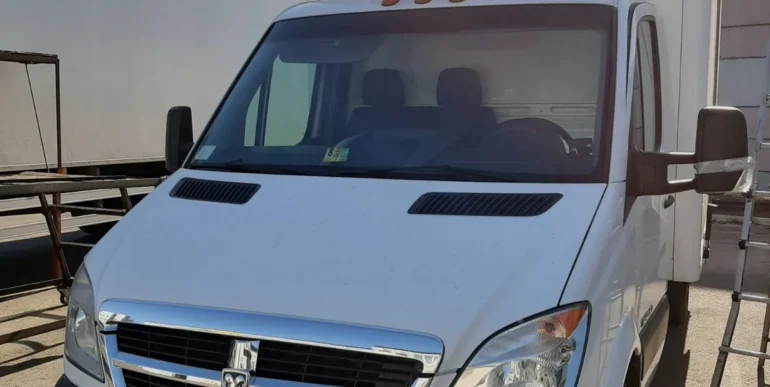 монтаж преобразователя 12-24 Вольт на автомобиль DODGE Sprinter