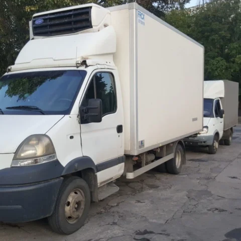 Установлен преобразователь 12 на 24 Вольт на холодильную установку CARRIER Xarios 500