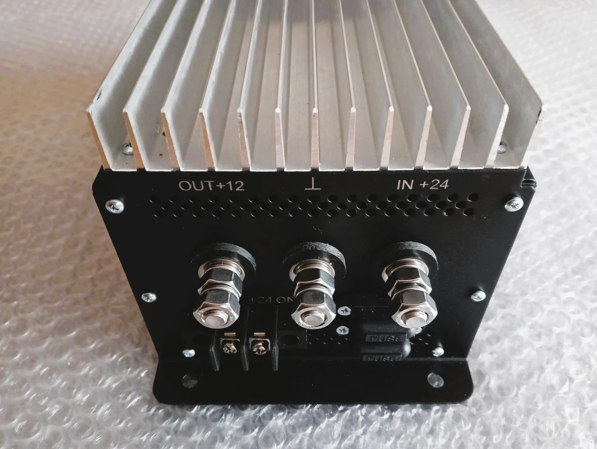 DC-DC преобразователь напряжения 24-12 Вольт